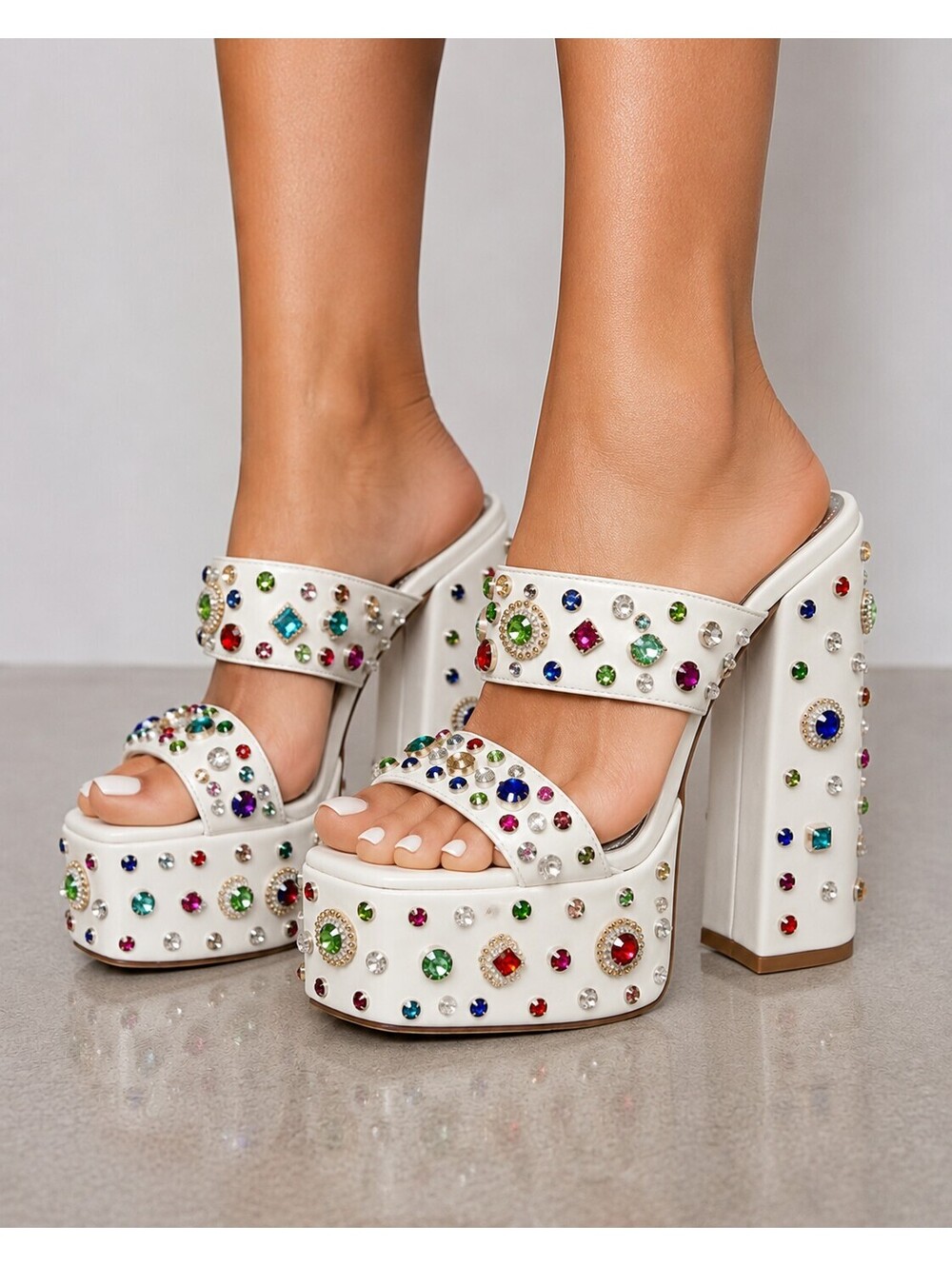 Azalea Wang Breeze White Jewel Rhinestone Platform Sandals 6.5" Heels Size7